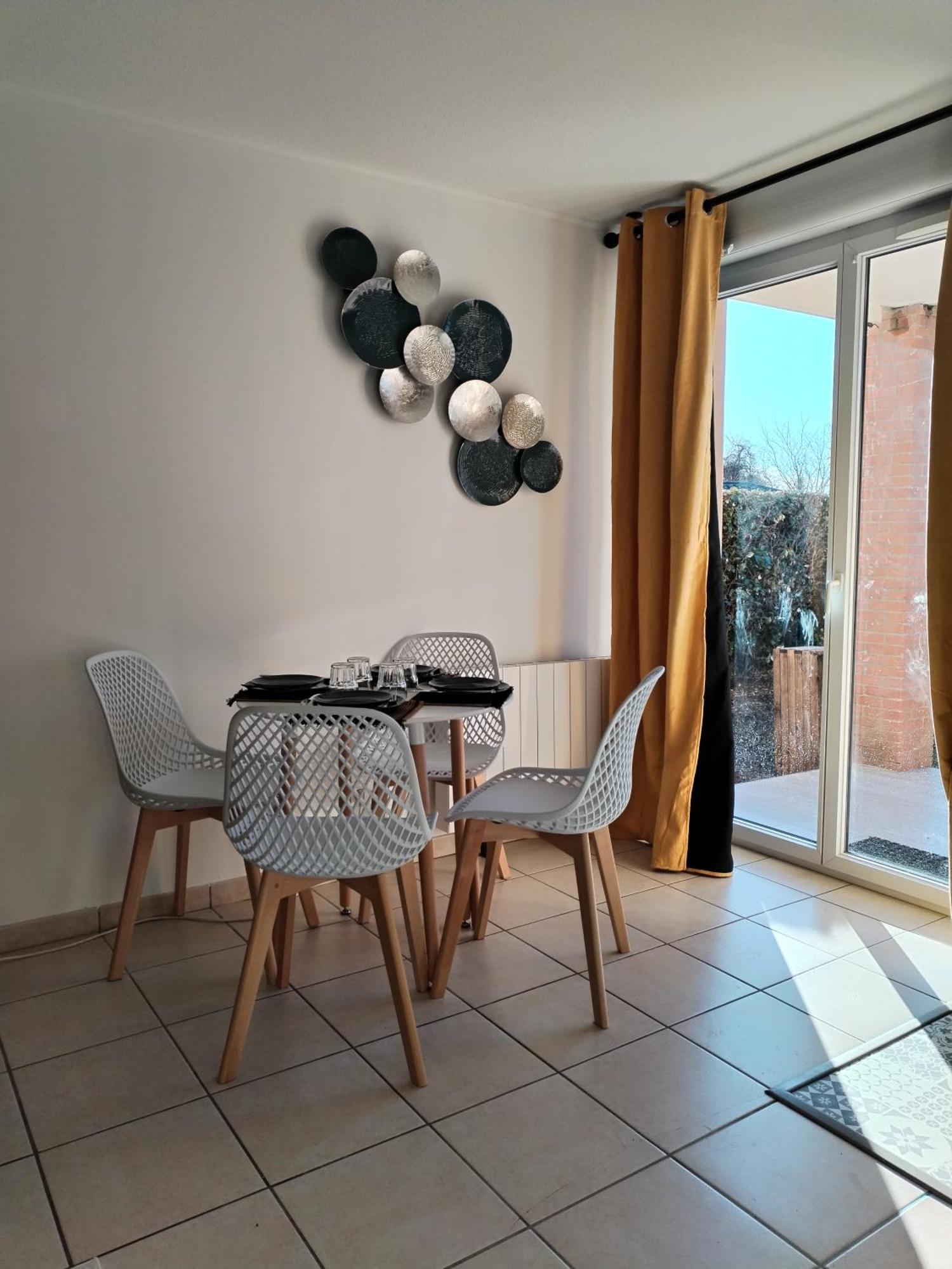 T2 Spacieux Tres Bien Place Gagnac-sur-Garonne Екстериор снимка